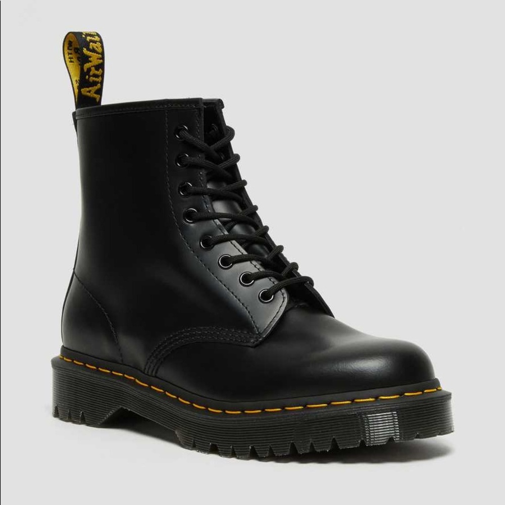 Dr. Martens 1460 Bex Smooth Leather - women’s 8
